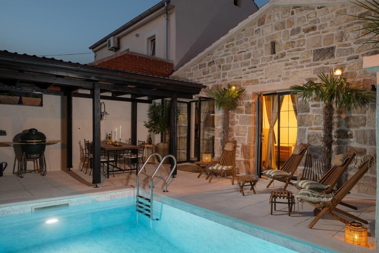 Blacksmith'S House - Rental House With Heated Pool Posedarje Zewnętrze zdjęcie
